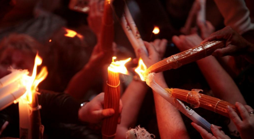 Πάσχα: Έλαμψε ο αττικός ουρανός το βράδυ της Ανάστασης