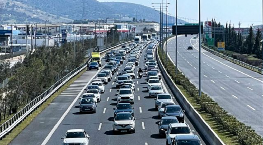 Πάσχα: Έκτακτα μέτρα για την έξοδο των εκδρομέων – Σε ποιους επιστρέφονται οι πινακίδες