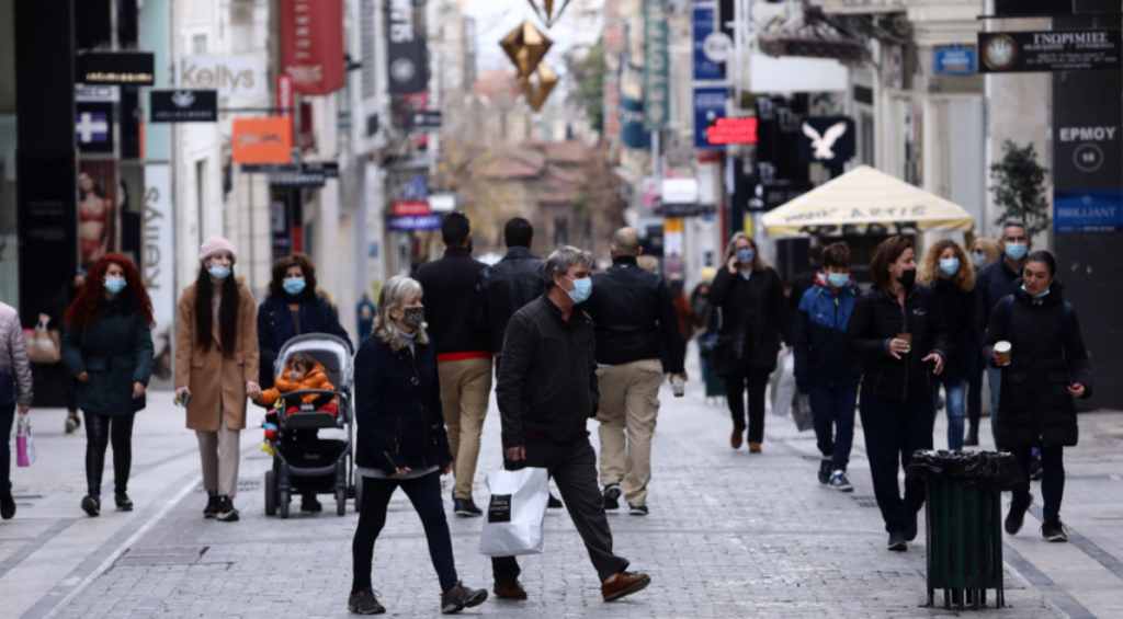 Πάσχα: Το ωράριο των καταστημάτων – Ξεκίνησε η έξοδος των εκδρομέων