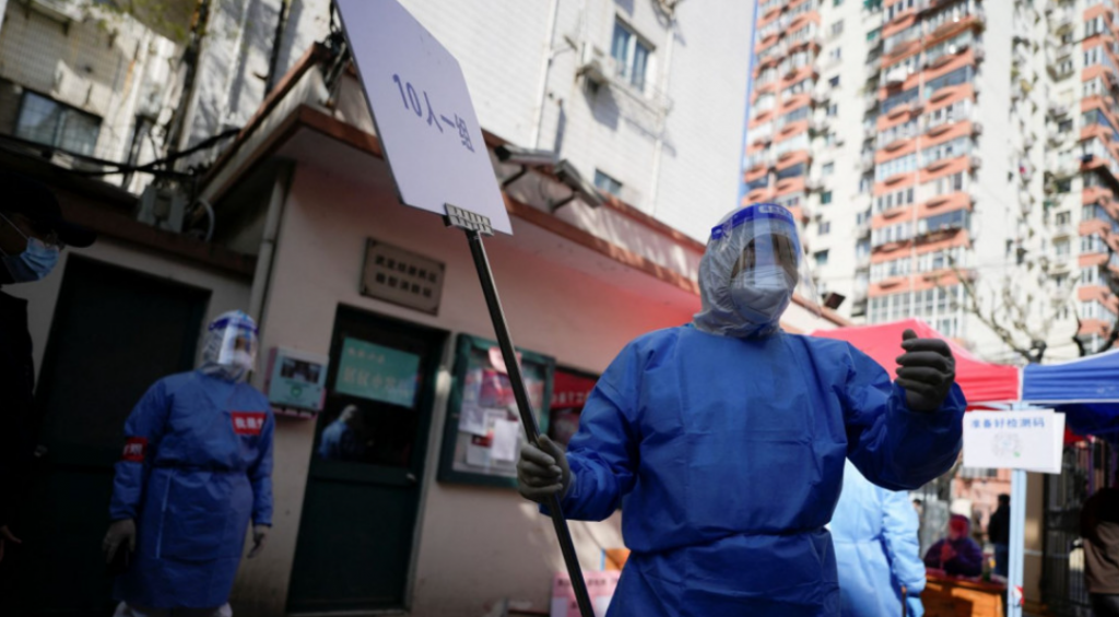 Σαγκάη: Χάος & πανικός από το σκληρό lockdown