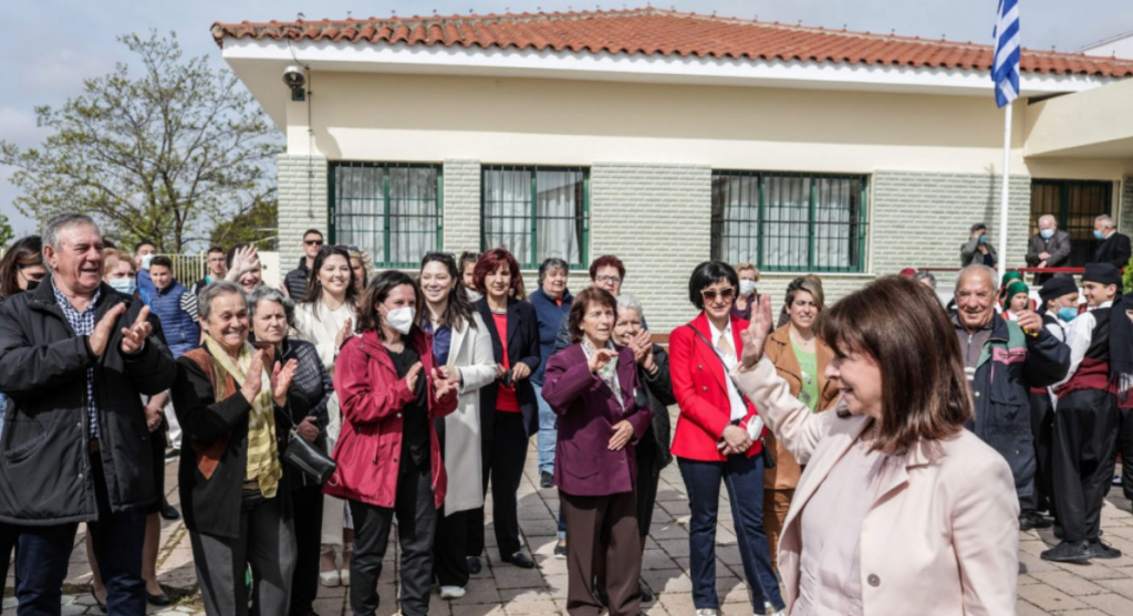 Πάσχα: Τα μηνύματα της πολιτικής & πολιτειακής ηγεσίας της χώρας