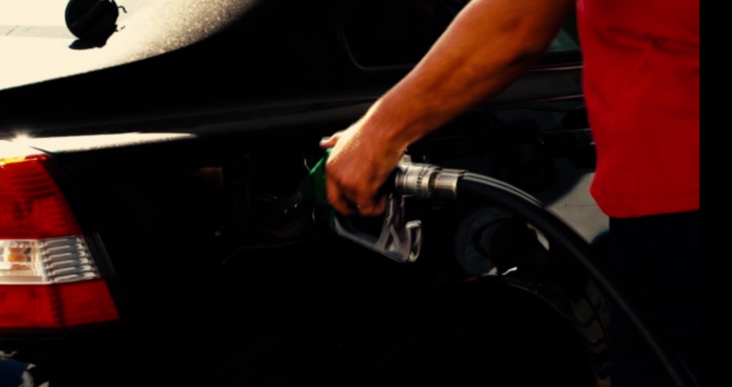 Οδηγοί φουλάρουν τα ρεζερβουάρ…και γίνονται «καπνός»