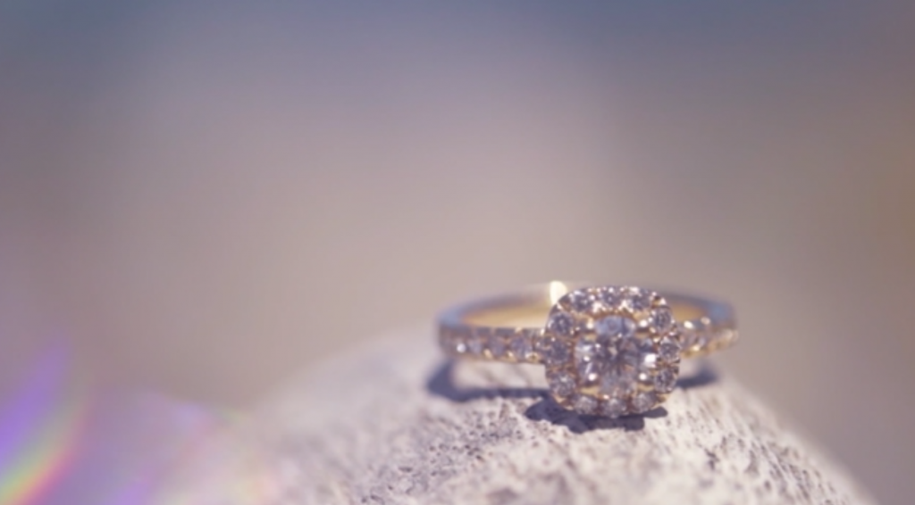 Έμαθε πως είναι παντρεμένη τέσσερα χρόνια… χωρίς να το γνωρίζει