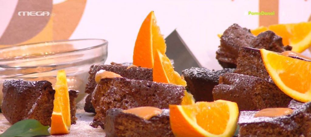 Ο Τίμος Ζαχαράτος μάς ετοιμάζει brownies με ταχίνι & πορτοκάλι!