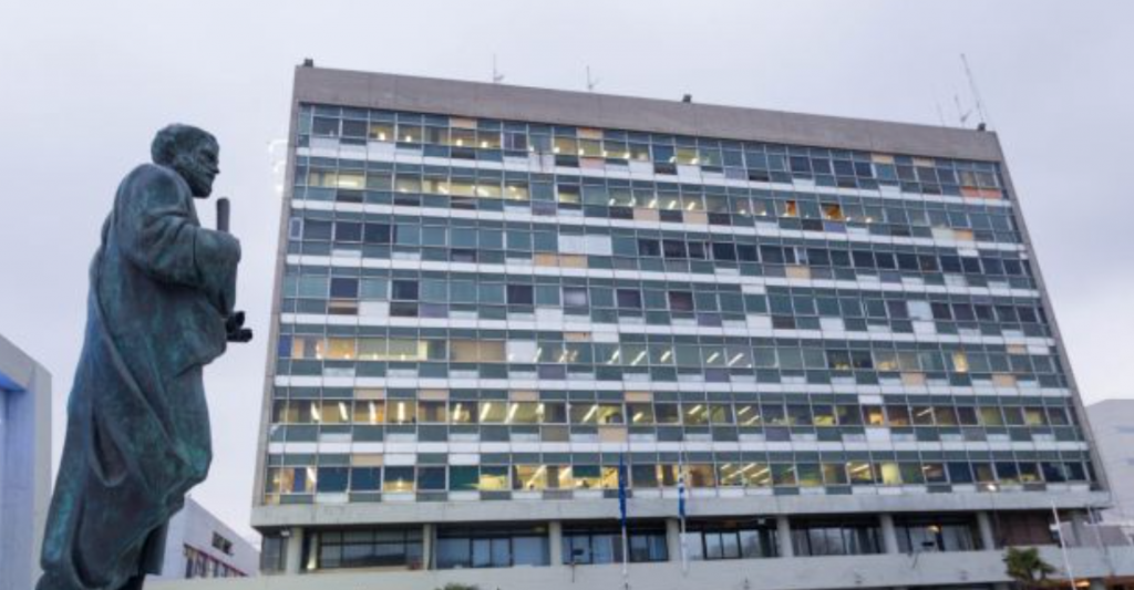 AΠΘ: Ξεκίνησαν οι εργασίες απομάκρυνσης μπάζων από το βιολογικό παρουσία αστυνομικών