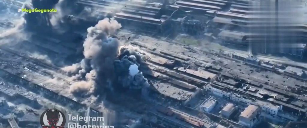 Σφοδροί αεροπορικοί βομβαρδισμοί στο «Αζοφστάλ»