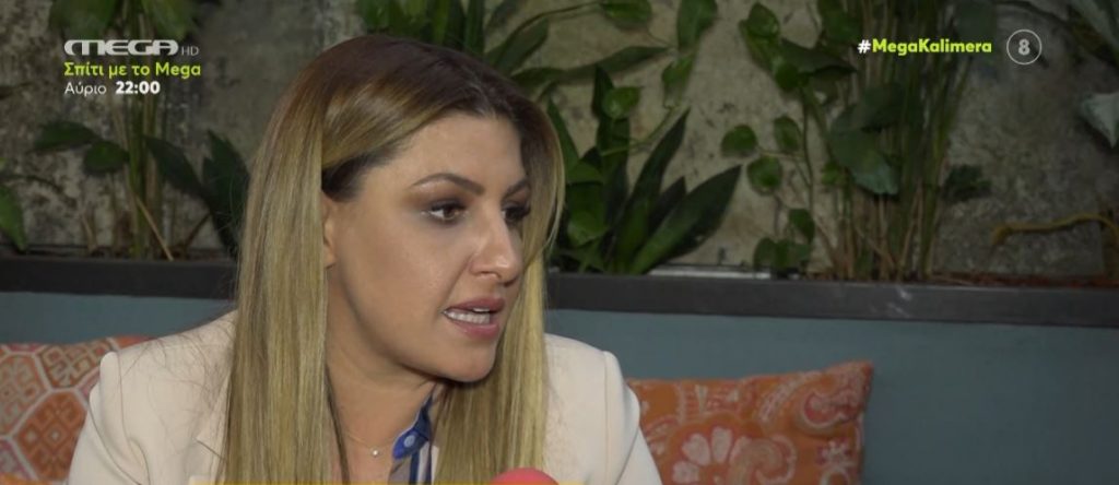 Η Έλενα Παπαρίζου ξεκινάει περιοδεία σε όλη την Ελλάδα