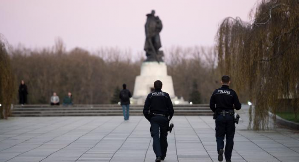 Γερμανία: Σε «ευαίσθητη κατάσταση κινδύνου» στις εκδηλώσεις για τον Β΄ Παγκόσμιο Πόλεμο