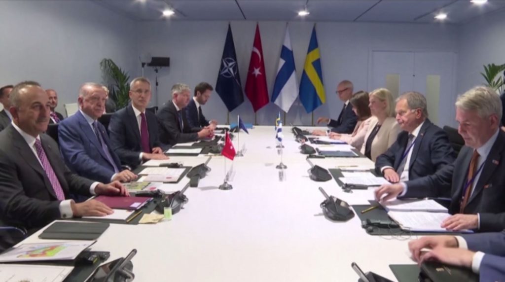 Το ΝΑΤΟ μπροστά στις προκλήσεις της εισβολής στην Ουκρανία και τα τουρκικά «παζάρια»