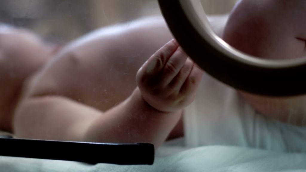 Βρέφος 18 ημερών πνίγηκε με το γάλα του στο νοσοκομείο