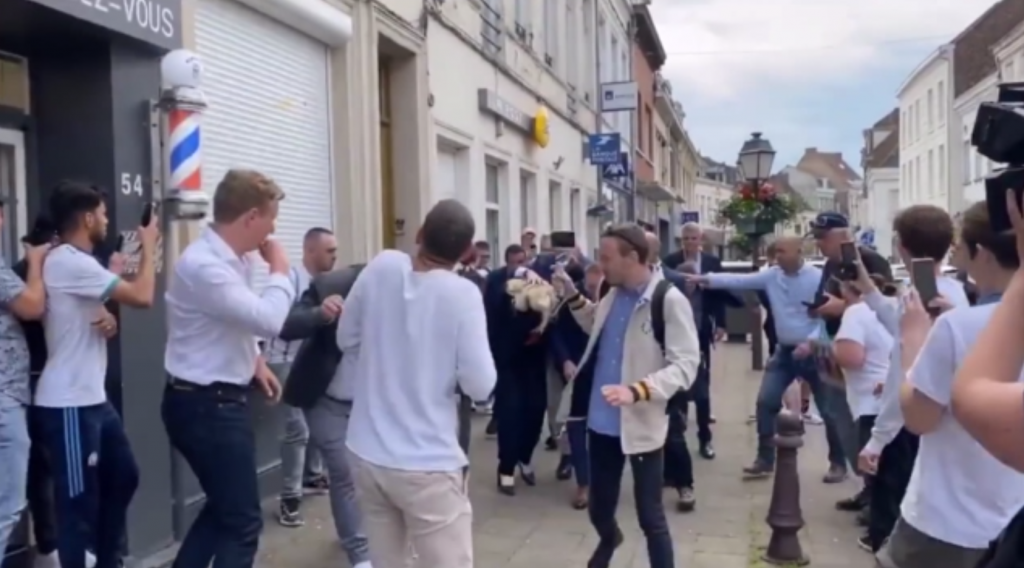 Γαλλία: Πέταξαν αβγά στη Μαρίν Λεπέν