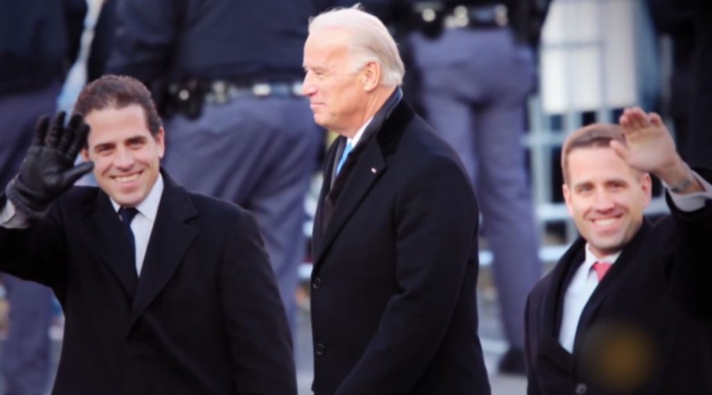 Βιβλίο «κόλαφος» για την οικογένεια Μπάιντεν – Η πρώην νύφη «καίει» την προεδρική οικογένεια των ΗΠΑ