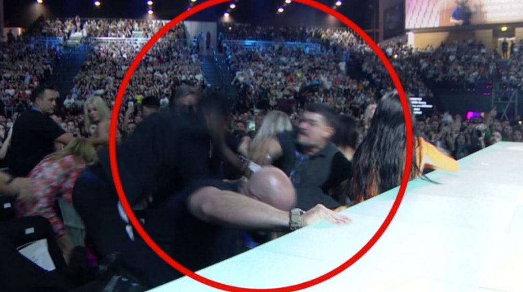 Snik και Light «μετέφεραν» τον καβγά στο Instagram