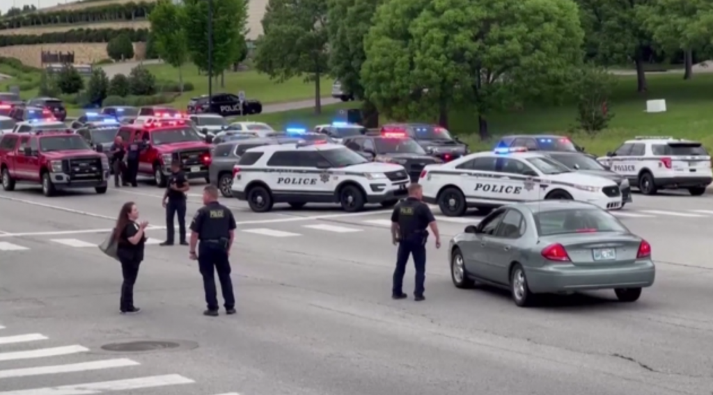 ΗΠΑ: Ένοπλος σκότωσε 4 άτομα & τραυμάτισε αρκετά άλλα σε νοσοκομείο της Οκλαχόμα πριν αυτοκτονήσει