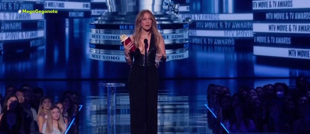 MTV Movie και TV Awards 2022: Λάμψη & εντυπωσιακές παρουσίες στο κόκκινο χαλί