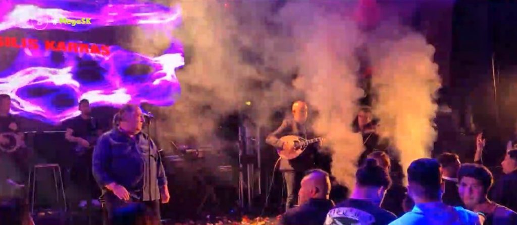 Άγριο ξύλο σε συναυλία του Βασίλη Καρρά στη Μελβούρνη