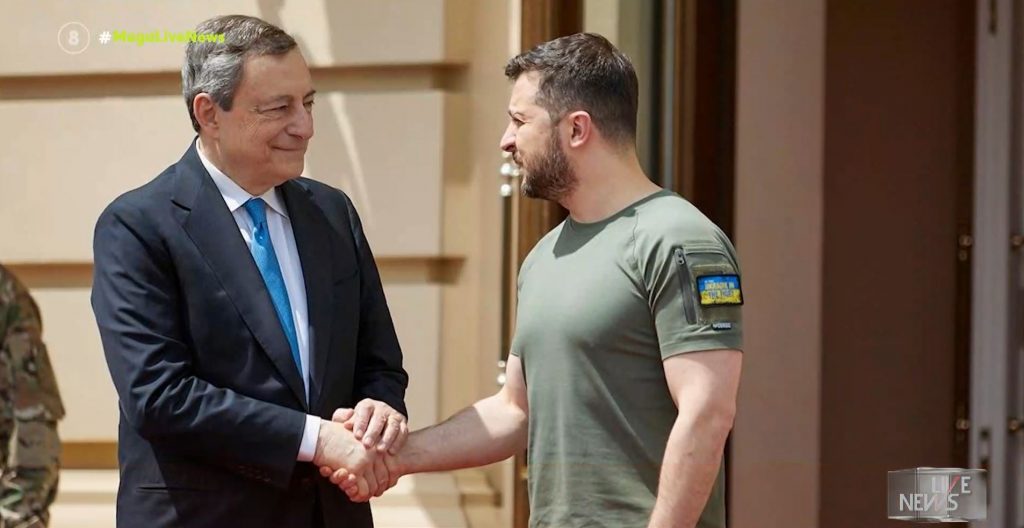 Ουκρανία: Άφωνοι Μακρόν, Σολτς και Ντράγκι στα χαλάσματα του Κιέβου