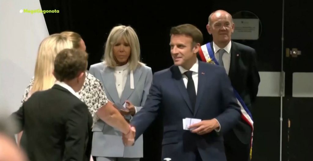 Μάχη Μακρόν για αυτοδυναμία – Το «βαρόμετρο» της αποχής & τα σενάρια συνεργασιών