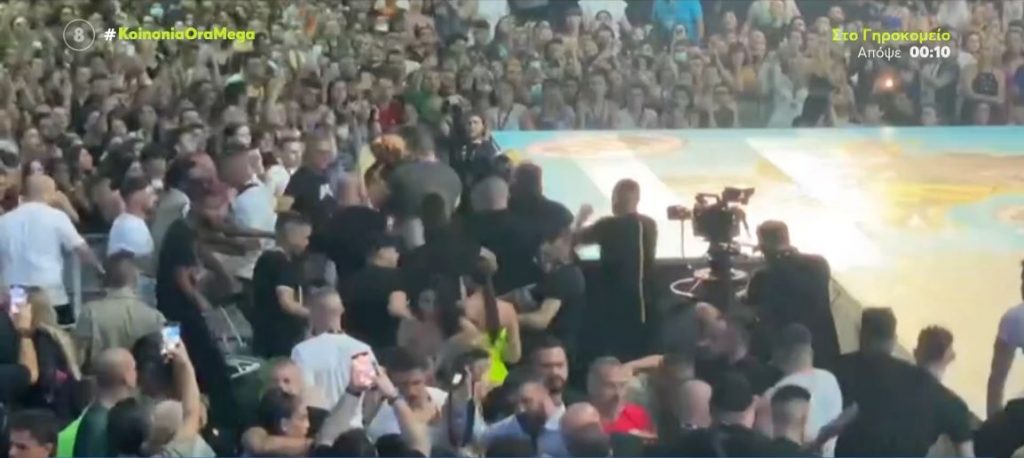 MAD VMA 2022: Επεισόδια και ξύλο μεταξύ των τράπερς Light και Snik