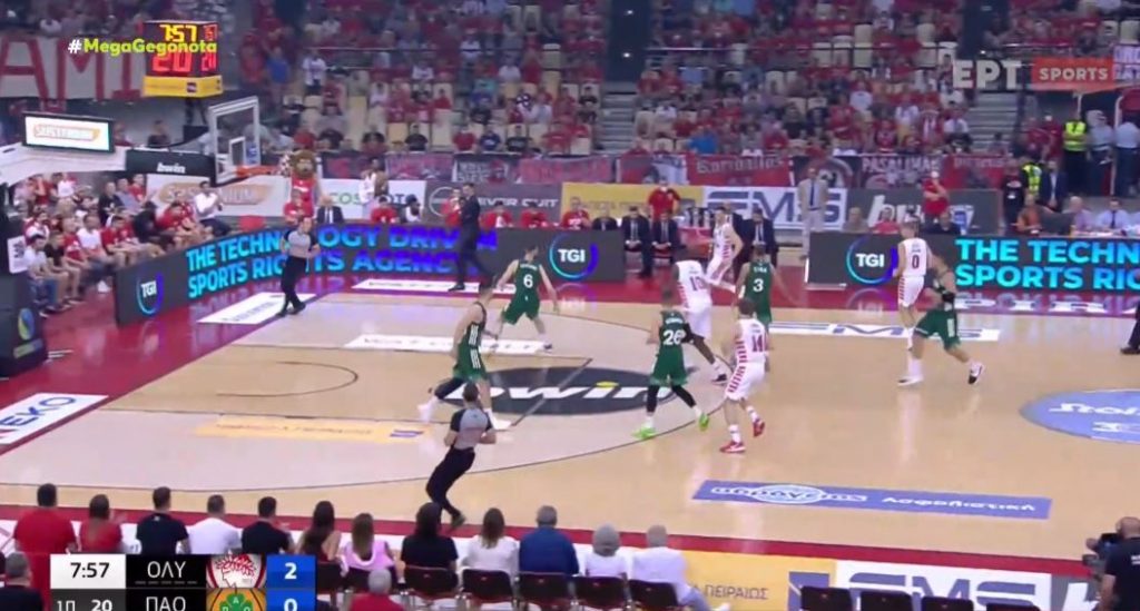 Πάρτι στο ΣΕΦ και 1-0 στους τελικούς της Basket League για τους Πειραιώτες