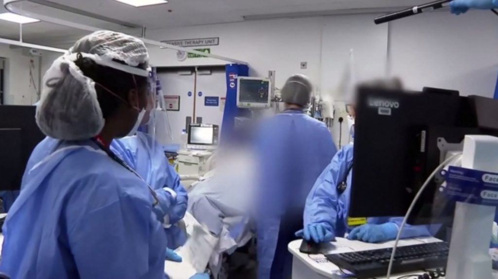 Κορωνοϊός: Κορυφώνεται το νέο κύμα της πανδημίας στη χώρα μας – 12.537 νέα κρούσματα