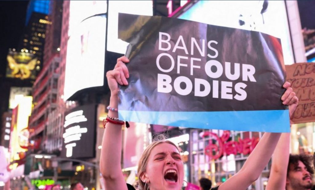 Διχασμένες οι ΗΠΑ για την απαγόρευση των αμβλώσεων