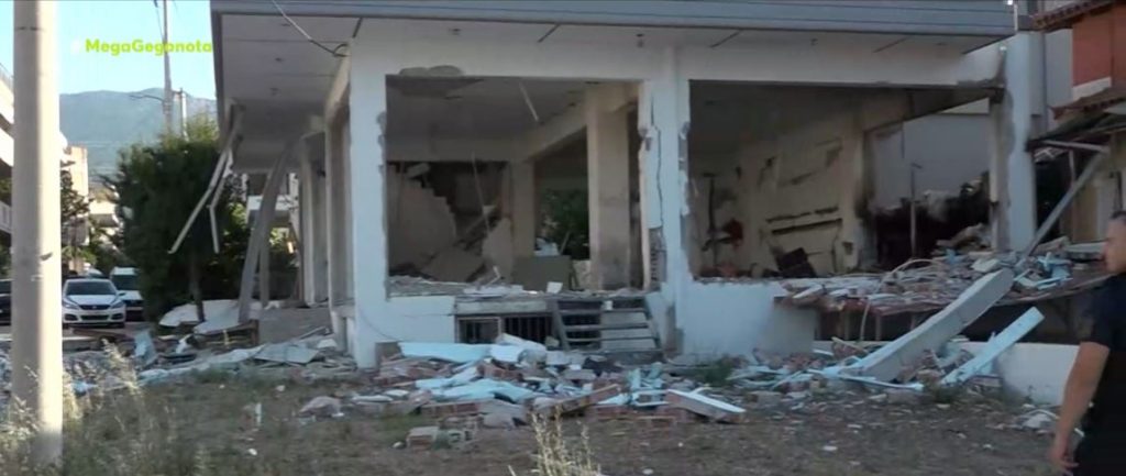 Μενίδι: Ισχυρή έκρηξη σε ξυλουργείο – Έρευνα από την Αντιτρομοκρατική