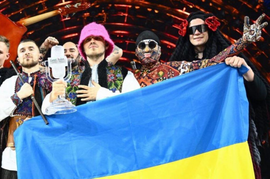 Eurovision 2023: Δεν θα διεξαχθεί στην Ουκρανία ο διαγωνισμός – Συζητήσεις για φιλοξενία της διοργάνωσης στη Βρετανία