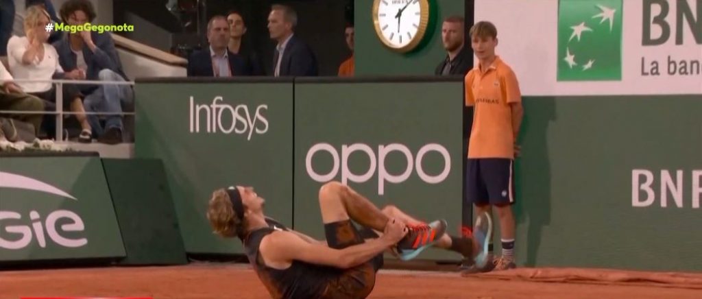 Roland Garros: Τραυματίστηκε και αποχώρησε ο Ζβέρεφ – Στον τελικό ο Ναδάλ