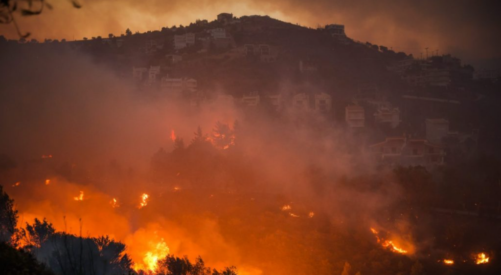 Φωτιά στην Πεντέλη: Εκκενώθηκε το Νοσοκομείο Παίδων