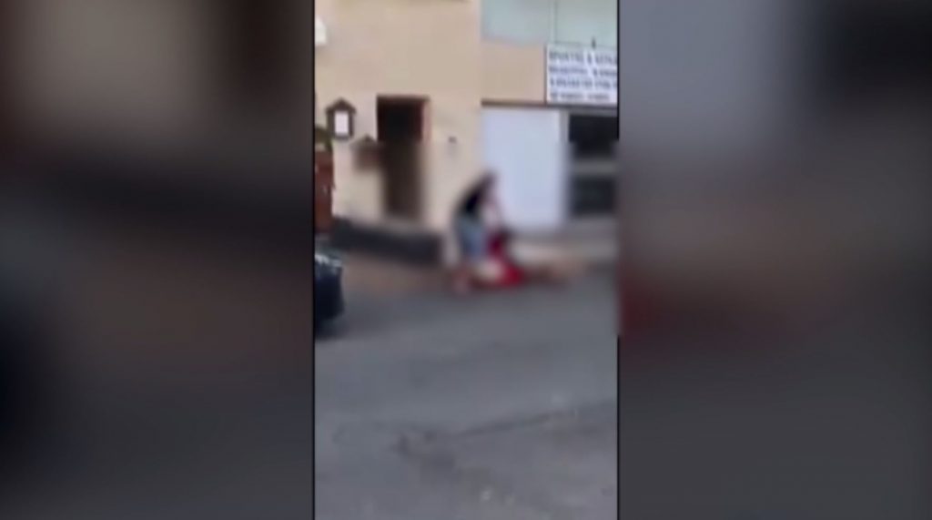 Λάρνακα: Συνελήφθη ο άντρας που ξυλοκόπησε γυναίκα με το παιδί της