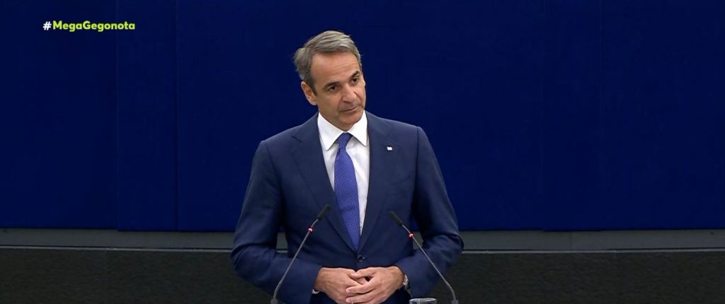 Κυριάκος Μητσοτάκης: «Η Ελλάδα με το δημοψήφισμα βρέθηκε ένα βήμα από τον γκρεμό»