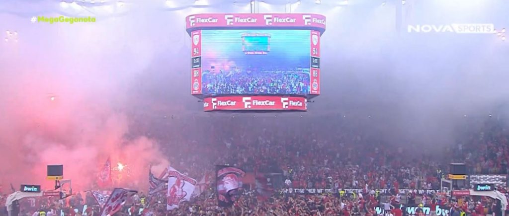 Ολυμπιακός: Παραμένει και τη νέα σεζόν ο Βεζένκοφ