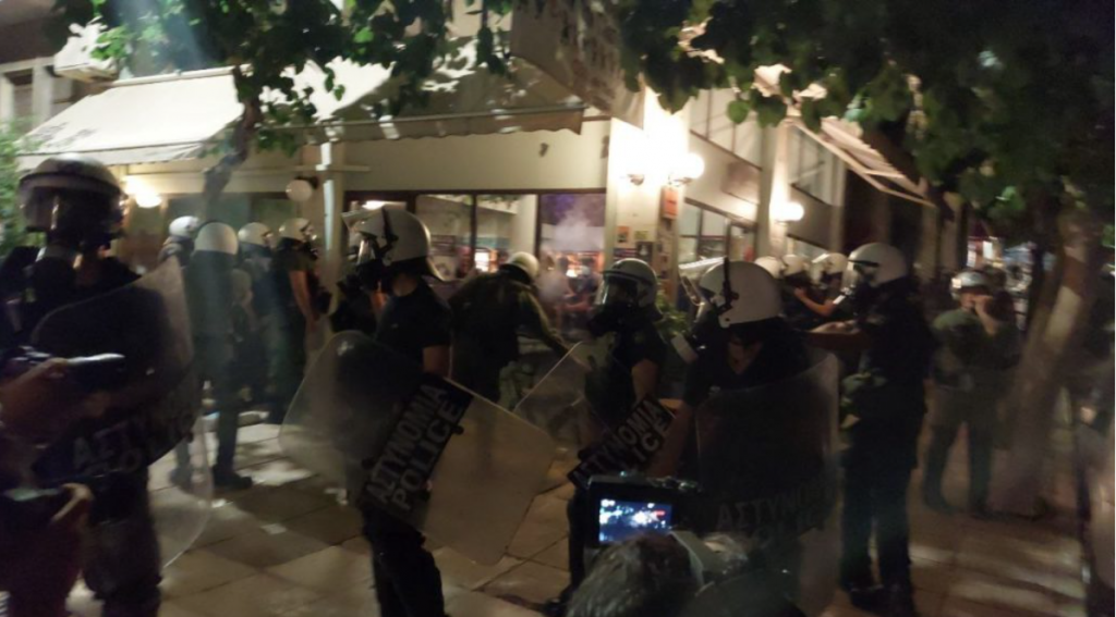 Ένταση στα Εξάρχεια: Πάνω από δέκα προσαγωγές – Καταγγελίες για «όργιο καταστολής»