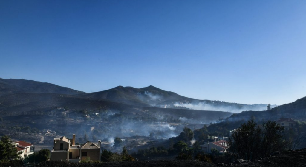 Πεντέλη: Σε ύφεση τα μέτωπα της φωτιάς