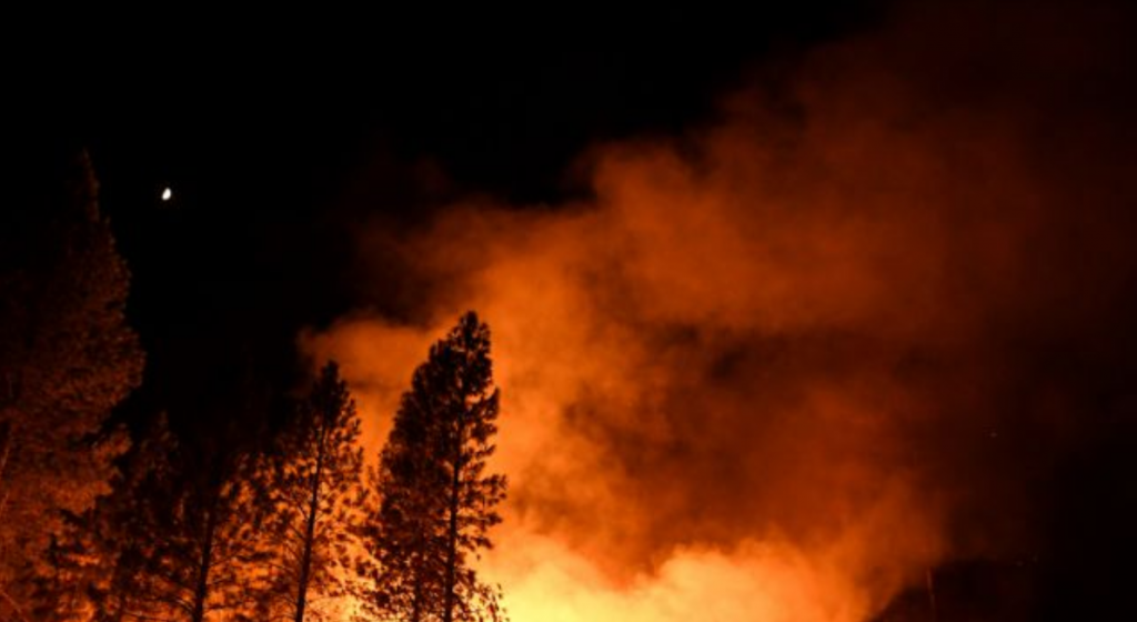 ΗΠΑ: Καίγεται το εθνικό πάρκο Yosemite – Ανυπολόγιστη καταστροφή