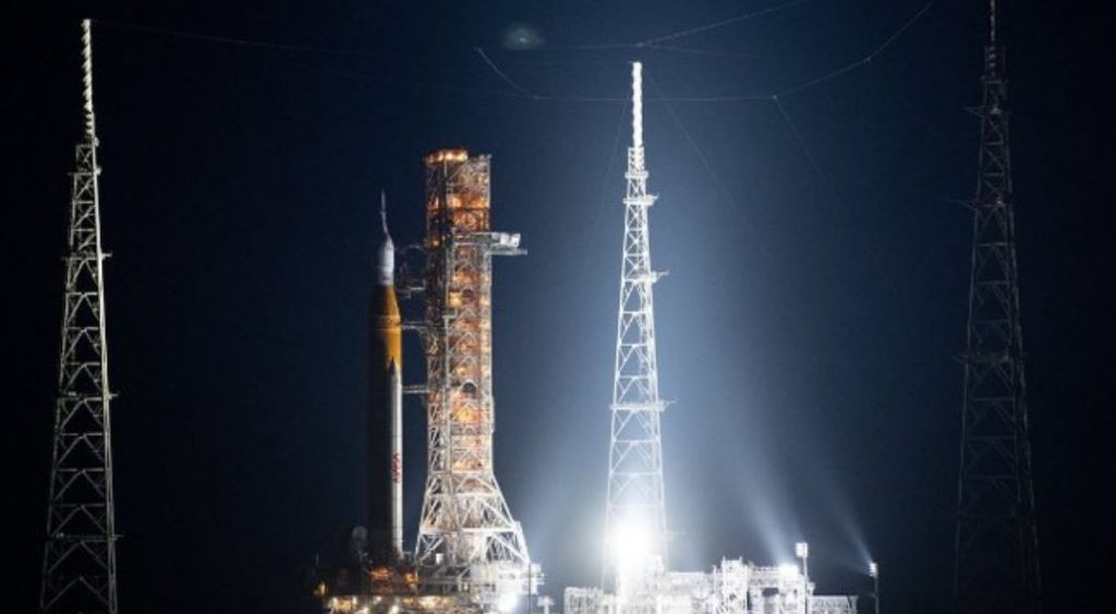 NASA: Ιστορική επιστροφή του ανθρώπου στη Σελήνη