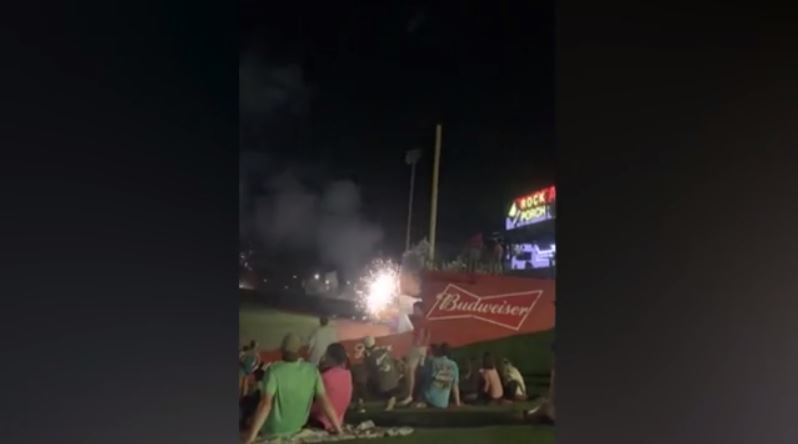 ΗΠΑ: Πυροτεχνήματα έπεσαν πάνω στους θεατές