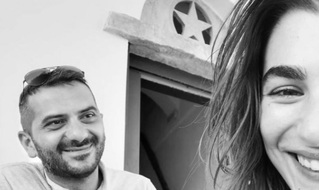 Λεωνίδας Κουτσόπουλος – Χρύσα Μιχαλοπούλου: Το ζευγάρι απέκτησε το πρώτο του παιδί
