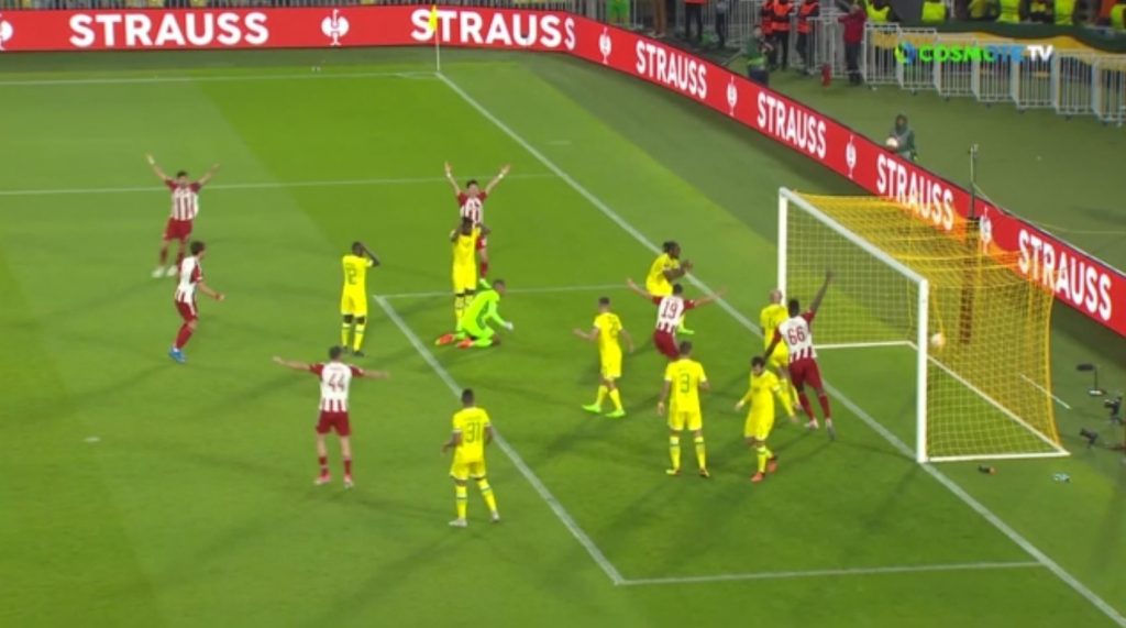 Ολυμπιακός: Ήττα στις καθυστερήσεις στη Γαλλία – Δεν είδε φάουλ στον Καμαρά ο διαιτητής