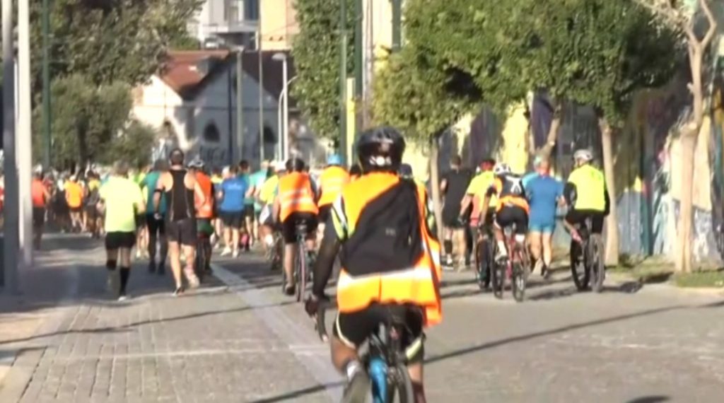 Σε εξέλιξη ο 7ος ημιμαραθώνιος της Αθήνας «Στα ίχνη της Ιεράς Οδού» – Ποιοι δρόμοι είναι κλειστοί