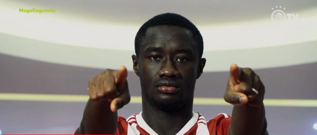 Ολυμπιακός: Σαμασέκου και Μακαμπού φόρεσαν τα ερυθρόλευκα