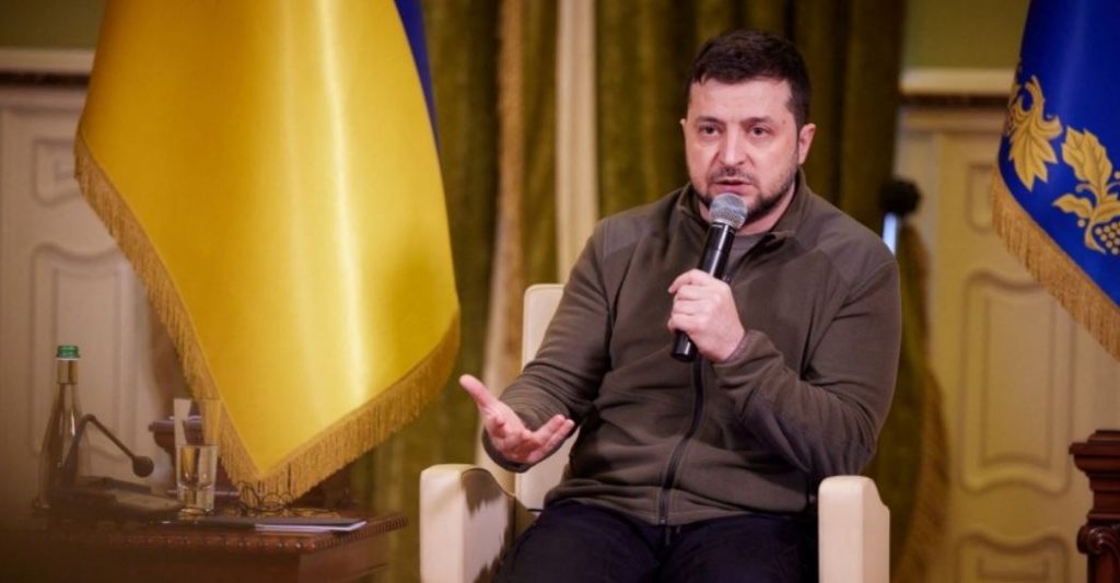 Ουκρανία: Ο πρόεδρος Ζελένσκι τραυματίστηκε ελαφρά σε τροχαίο στο Κίεβο