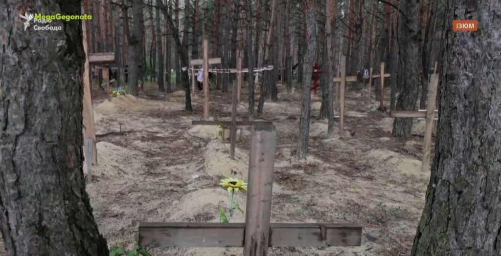 Ουκρανία: Ανακαλύφθηκαν μαζικοί τάφοι στην πόλη Ιζιούμ