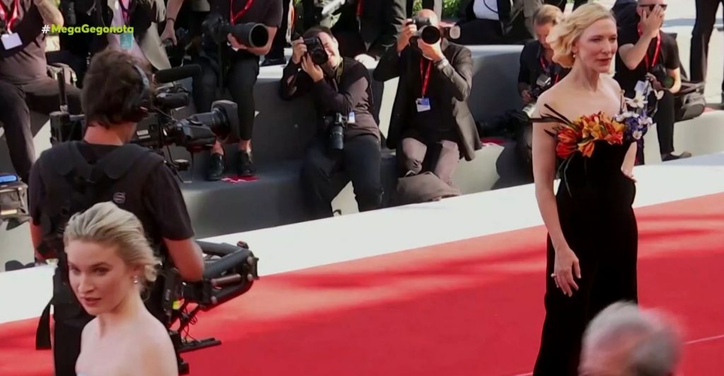 Η διαχρονική γοητεία της Κέιτ Μπλάνσετ μάγεψε το Φεστιβάλ της Βενετίας