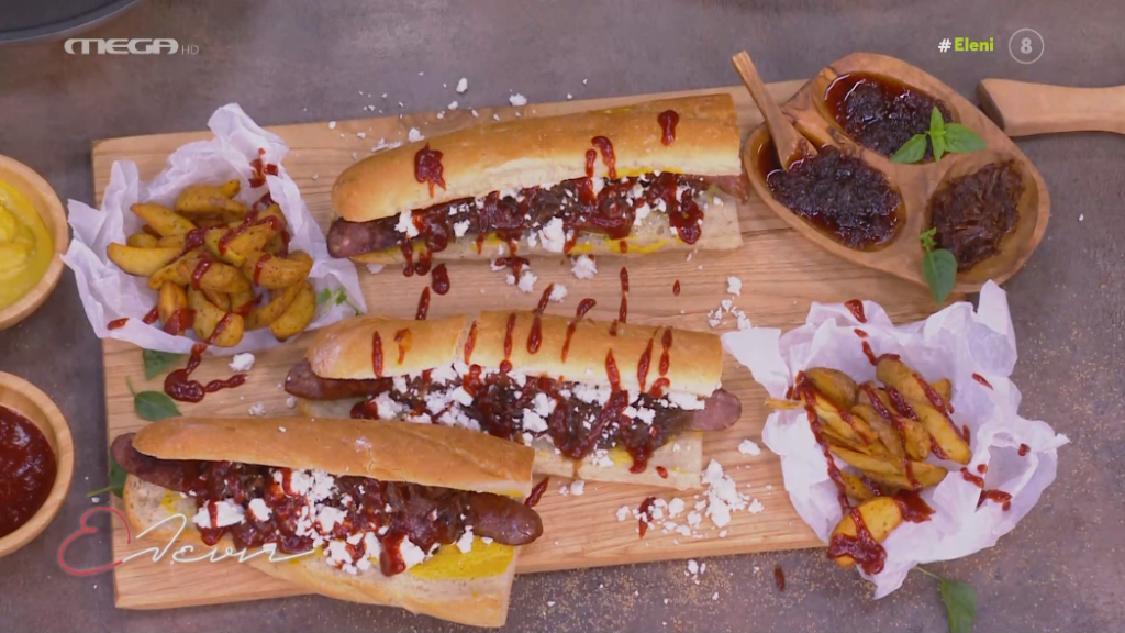 Ο Γιώργος Τσούλης φτιάχνει «greek village hot dog»