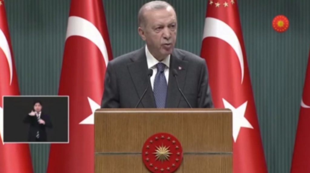 Ερντογάν: «Μπορούμε να έρθουμε ξαφνικά μία νύχτα» – Ξεκάθαρη απάντηση του Έλληνα υπουργού Εθνικής Άμυνας