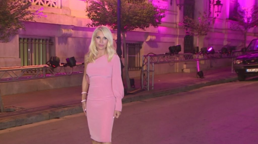 Ελένη Μενεγάκη: «Αισθάνομαι βαθιά σοκαρισμένη για αυτά που δεν σταματάμε να ακούμε στην επικαιρότητα»