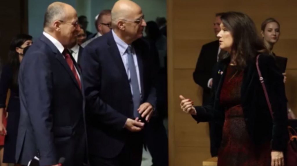 Στον ΟΗΕ και την Ευρωπαϊκή Επιτροπή οι σοκαριστικές εικόνες με τους 92 γυμνούς μετανάστες