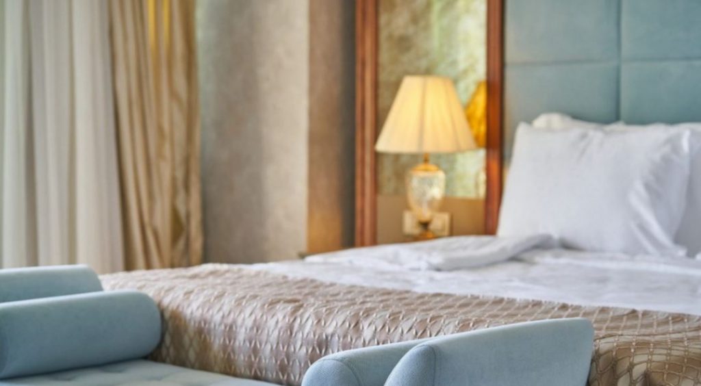 Χαλκιδική: Ελεύθερος αφέθηκε ο ξενοδόχος που κατέγραφε τους πελάτες του μέσω ειδικής συσκευής – Συνεχίζεται η έρευνα της ΕΛ.ΑΣ